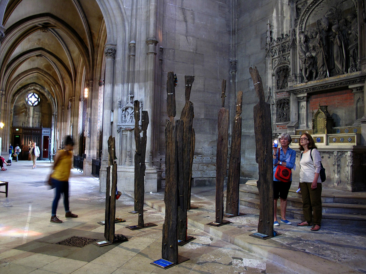 ange-et-dam-installation-eglise-st-Bernard